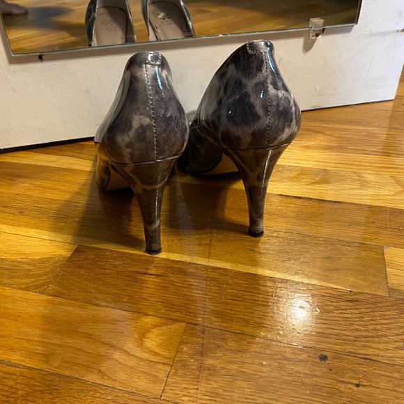 Vince Camuto Faliat Patent Leather Animal Print Heels Size 10 - Picture 4 of 7